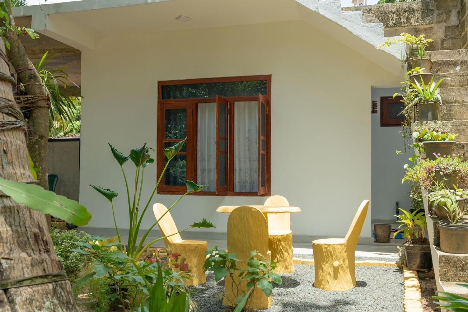 Lakru Home Stay Велигама Экстерьер фото